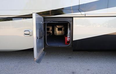 2012 Tiffin Motorhomes Phaeton 40 QBH