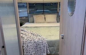 2021 Airstream Globetrotter 27FB - The LainnaBelle