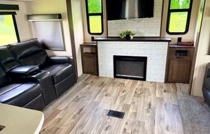 2018 Forest River Heritage Glen Wildwood