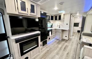 2022 Alta King Bed
