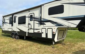 2021 Montana RV – Optional Truck Rental Available!