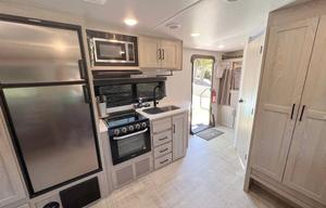 Rockwood Roo 235S
