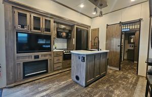Z&S home on wheels with kids bunk room