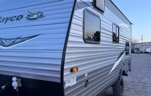 2021 Jayco 174BH Baja Edition w/solar and bunks