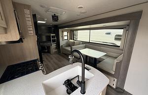 NEW 2026 Coachmen Catalina Legacy Edition 273DBH