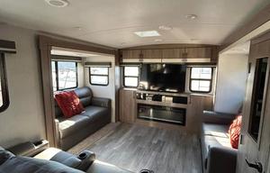 Lo Rentz 2023 Imagine Travel Trailer Sleeps 6