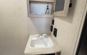Lil Cozy Ready to Book Great for First Time RV'ers