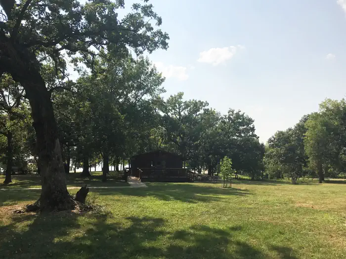 Miner's Retreat Enclosed Shelter (IA)