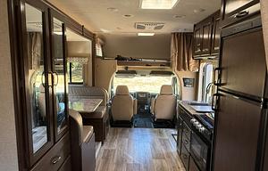 2019 Thor Motor Coach Four Winds Sprinter 24BL