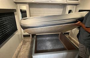 **Campy the SUPER COOL pet friendly 5th Wheel**