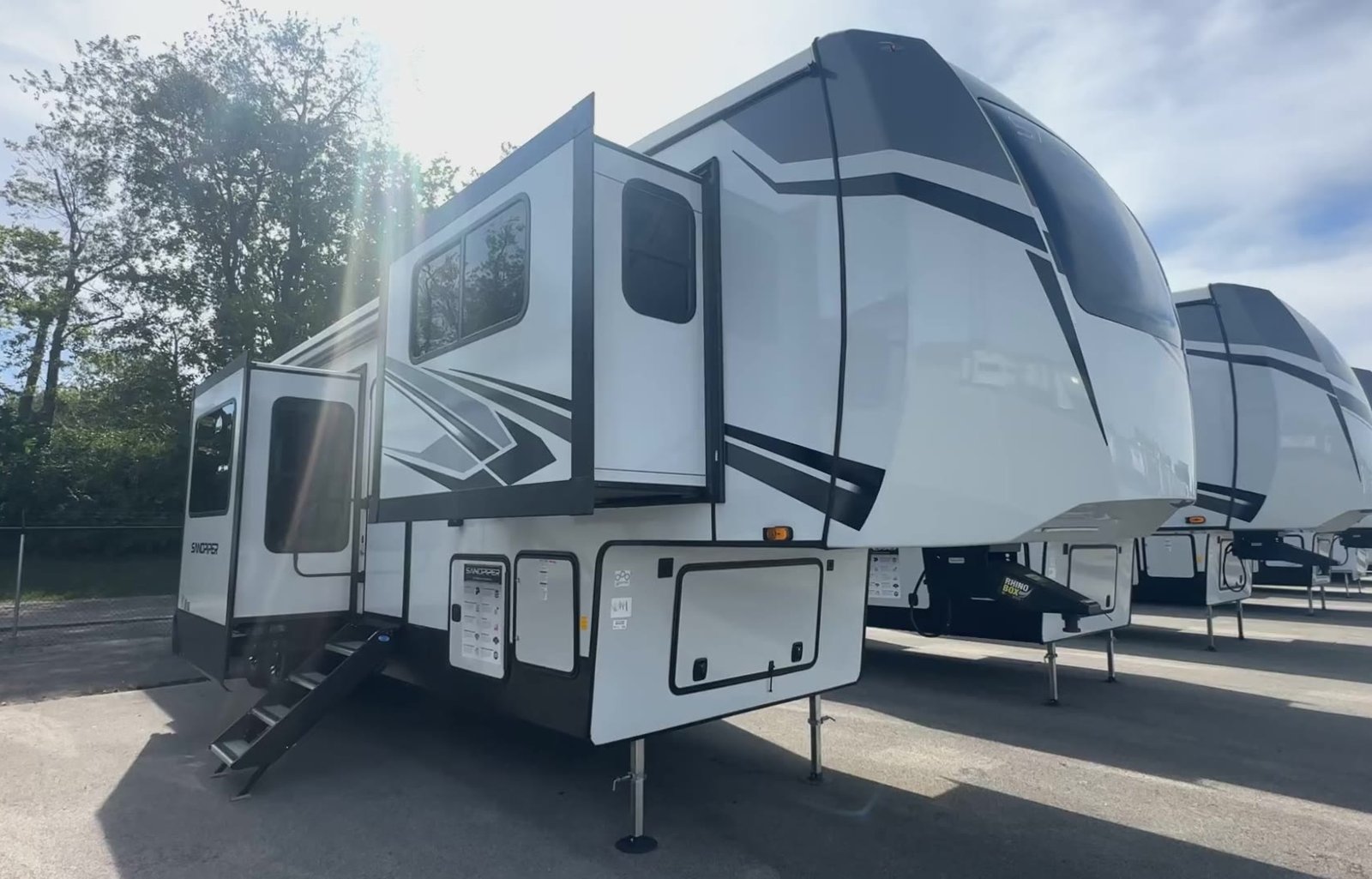 King Bed W/ King SIZE Space! FR sandpiper 3990fl