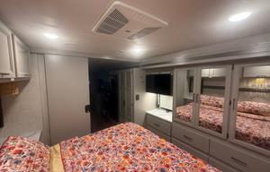 Epic Hurricane Escape Thor Motor Coach 34R Class A