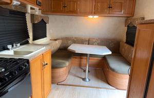 2006 Keystone RV Zeppelin Z192