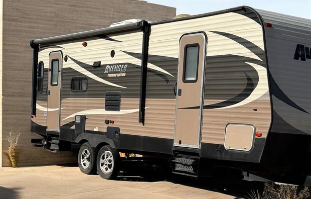 2015 Prime Time RV Avenger 27RLS