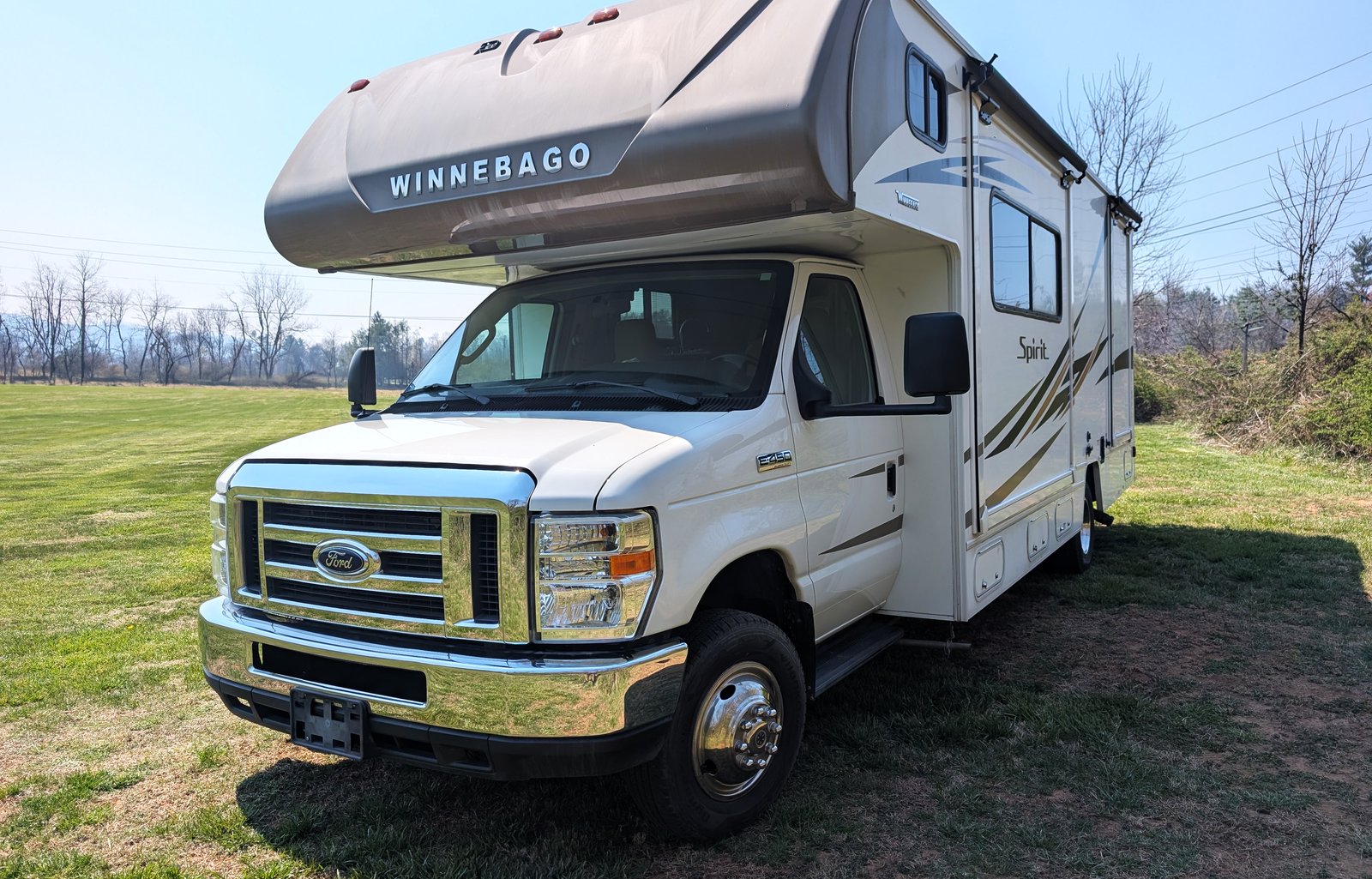 Winnebago Spirit | Cozy Class C RV with 3 slides