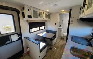 2024 Dutchmen RV Coleman Rubicon 1748RB RV rental photo 4