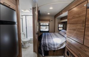 Luxury Mercedes RV – Sleeps 5