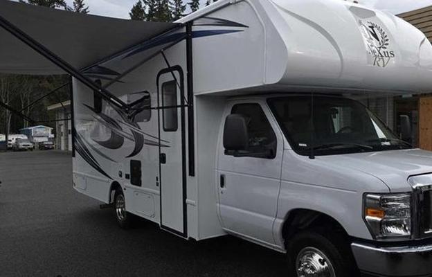 Class C RV – Adventure Ready & Dealer Maintained!