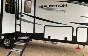 Ruby! Our REFLECTION 303RLS is ready for Glamping+