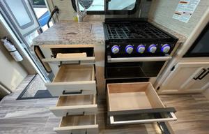 25ft. RV — easy to drive, unique trip experience!