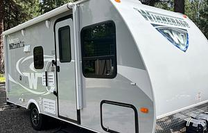 2017 Winnebago Micro Minnie 1700BH