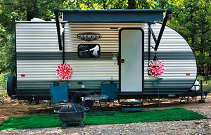 Bunk Beds!  Easy Tow! Sleeps 4 or 5! GWTX 1442