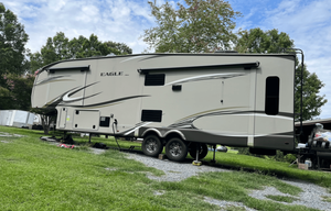2018 Jayco Eagle 321RSTS RV rental photo 3