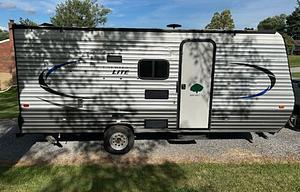 2017 Z 1 Lite ZT19BH RV rental photo 11