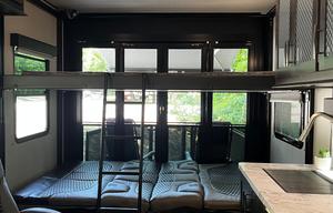 Travel Trailer / Toy Hauler / Sleeps 6 / Rear Deck