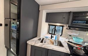 Family Adventure Camper – Apex 300BHS Bunkhouse RV