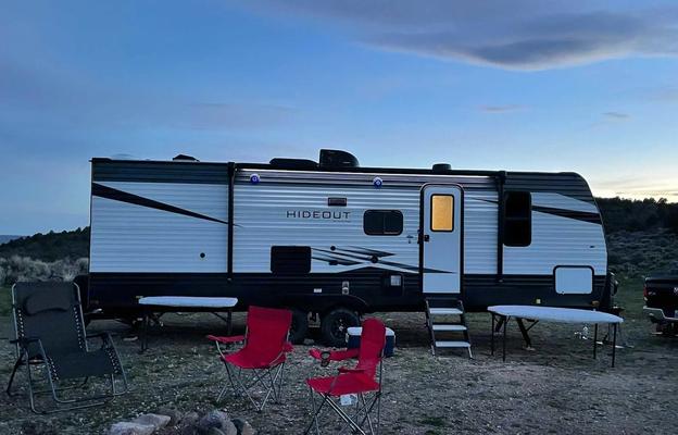 2021 Keystone RV Hideout 26BHWE ** DELIVERY ONLY**