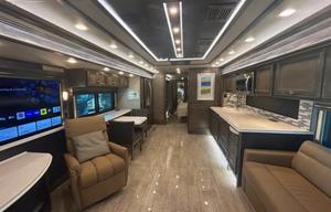 A-5 Luxury 41',King Bed, 1.5 Bath, Diesel- Sleep 7