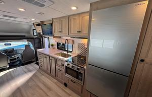 S-13 Luxury Medium Class C - Sunseeker 3010