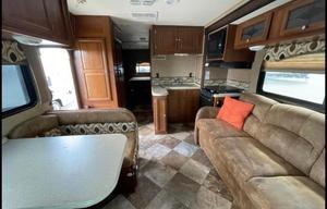2015 Coachmen RV Leprechaun 28DS Ford 450