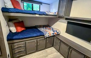 2025 Keystone RV Cougar Half-Ton 34TSB