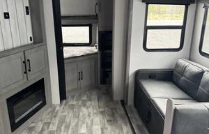 Like BRAND NEW! 2022 Dutchmen Kodiak Ultra Lite
