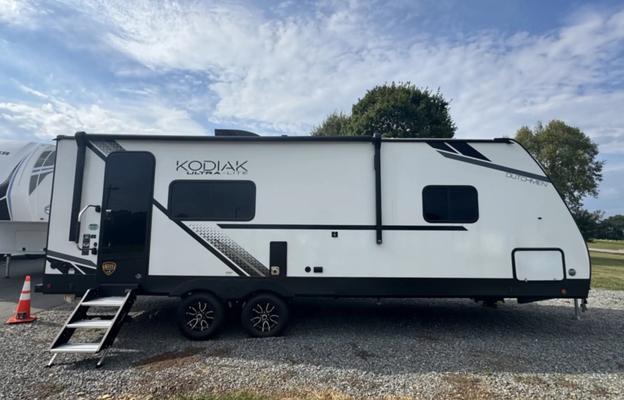 2025 Kodiak Ultra-Lite 241BHSL RV rental photo 1