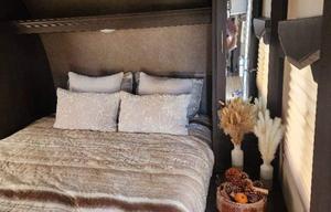 2018 Clean-Forest River RV Stealth FQ2313