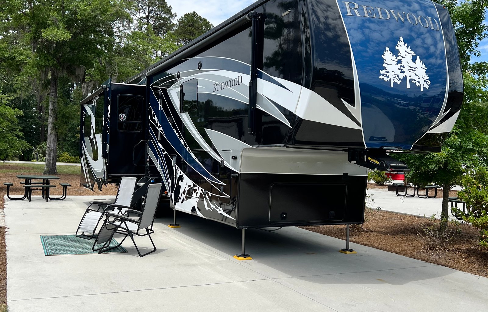Redwood 5th wheel