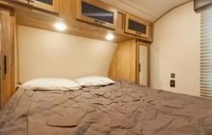 The Easy Camp | Fully Stocked|Sleeps 6–8|2 Bedroom