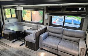 2019 Jay Flight 28BHBE RV rental photo 5