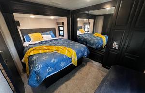 2021 Highland Ridge RV Silverstar XLT 427BHS