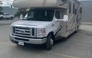 HANK - 2018 Thor Motor Coach Four Winds 11768WNW