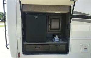 Thor Hurricane 29M | King Bed | Sleeps 6+