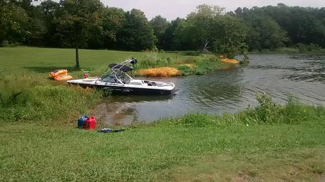 Coffee Mill Lake boating