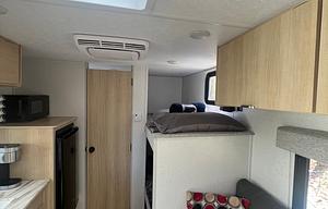Lightweight trailer perfect for family getaway!