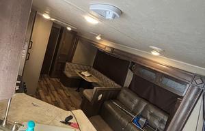 2020 Puma 28RBQS RV rental photo 3