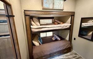 Wanda - 2 Bedroom Bunkhouse