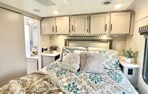 2023 Quantum LF31 Bunkhouse, Dual AC's+Solar (AZ)