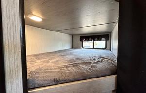 32 ft Travel Trailer King size bed! Sleeps 8-10
